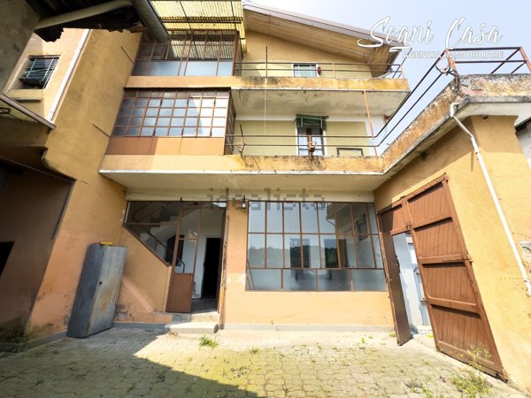 casa indipendente in vendita a Borgosesia