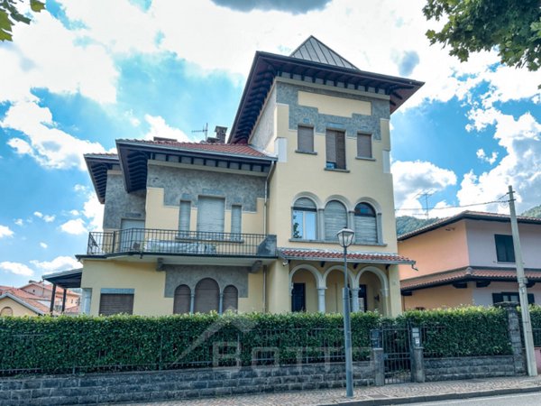 appartamento in vendita a Borgosesia