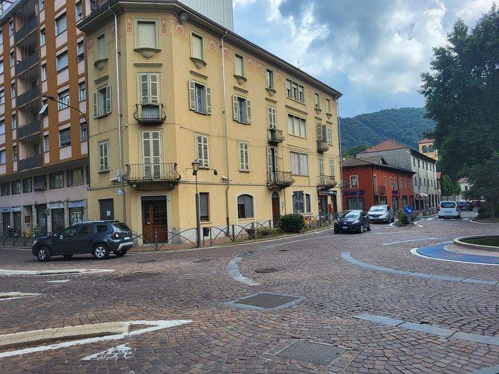 negozio in vendita a Borgosesia