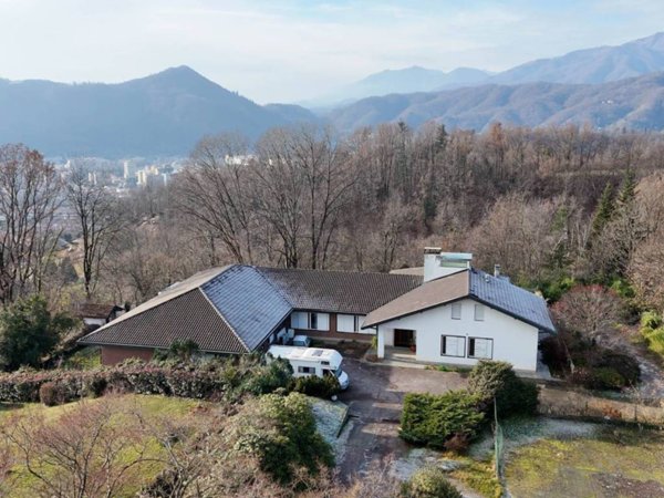casa indipendente in vendita a Borgosesia
