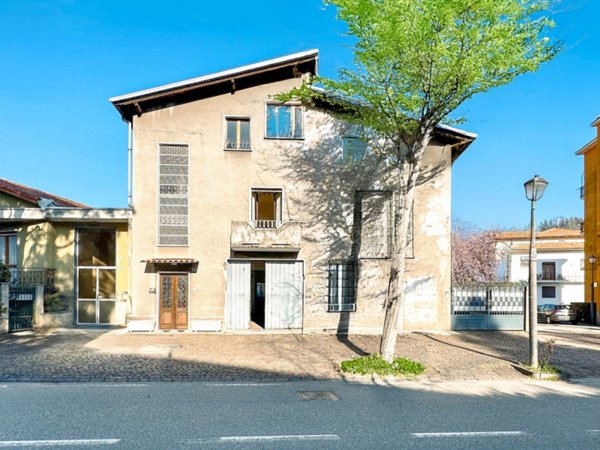 casa indipendente in vendita a Borgosesia