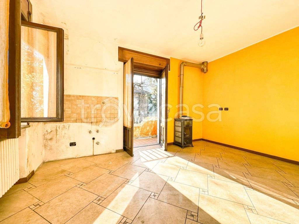 casa indipendente in vendita a Borgosesia