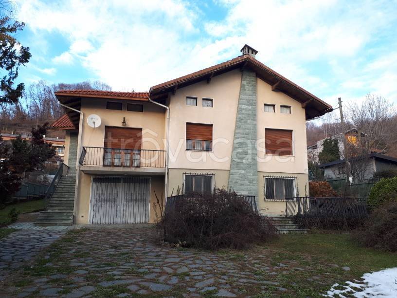 casa indipendente in vendita a Borgosesia