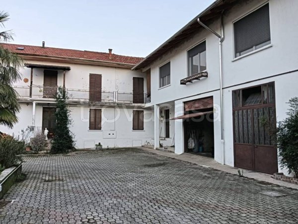 casa indipendente in vendita a Borgosesia