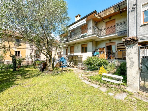 casa indipendente in vendita a Borgosesia