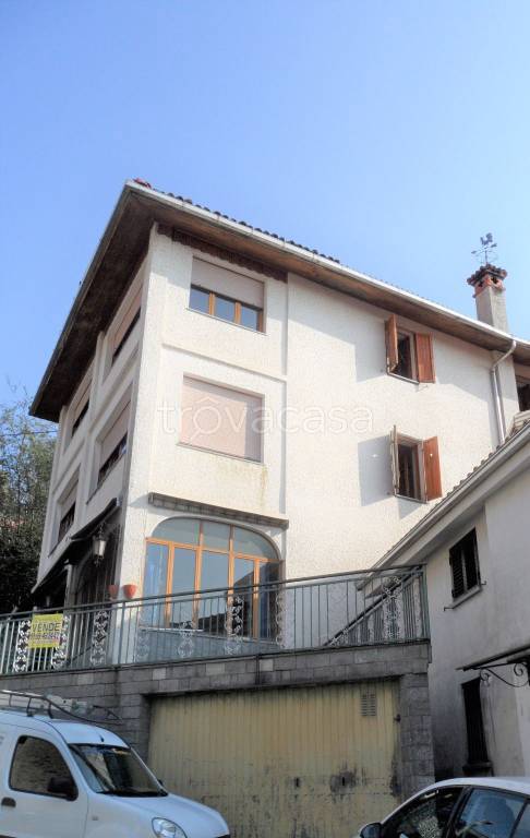 casa indipendente in vendita a Borgosesia