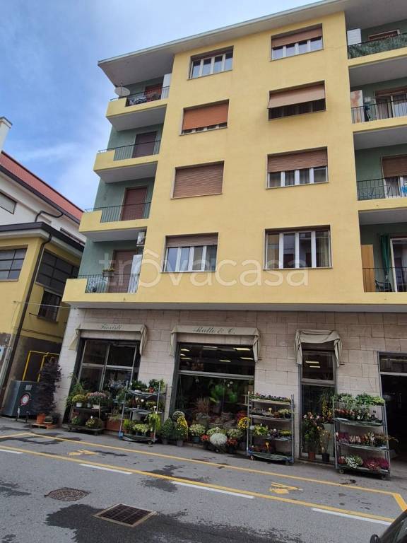 appartamento in vendita a Borgosesia