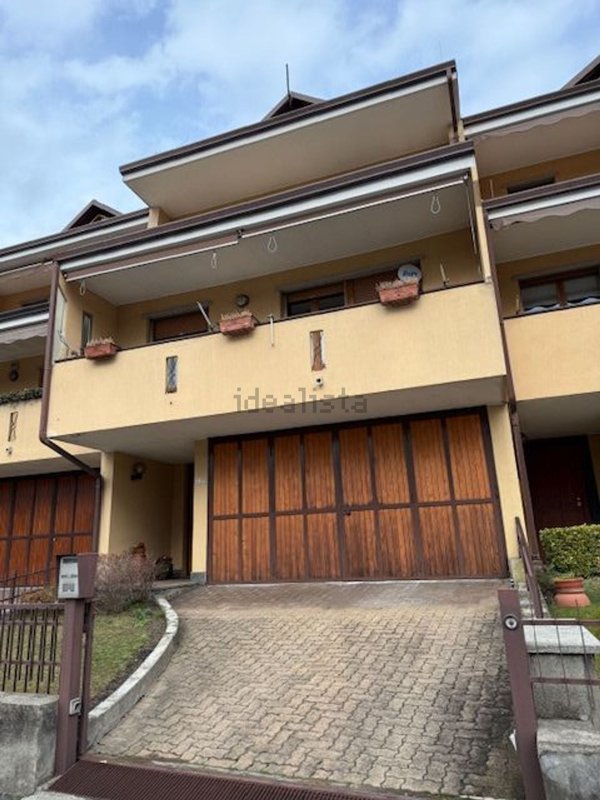 casa indipendente in vendita a Borgosesia