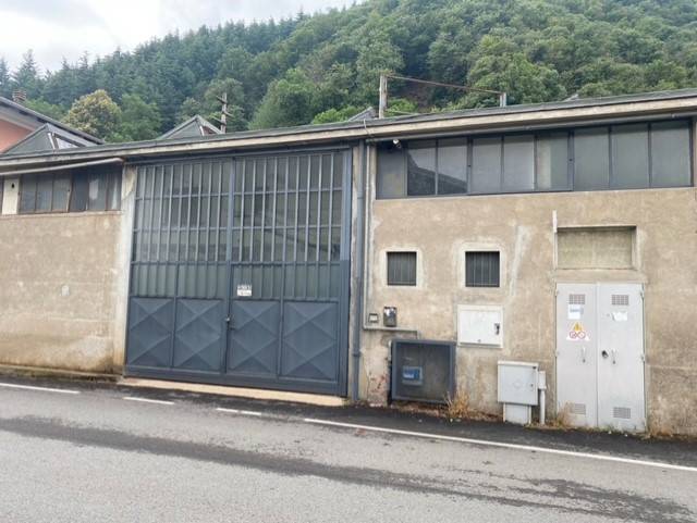 locale commerciale in vendita a Borgosesia