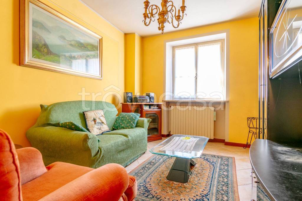 casa indipendente in vendita a Borgosesia