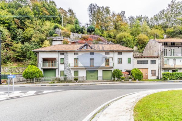 casa indipendente in vendita a Borgosesia