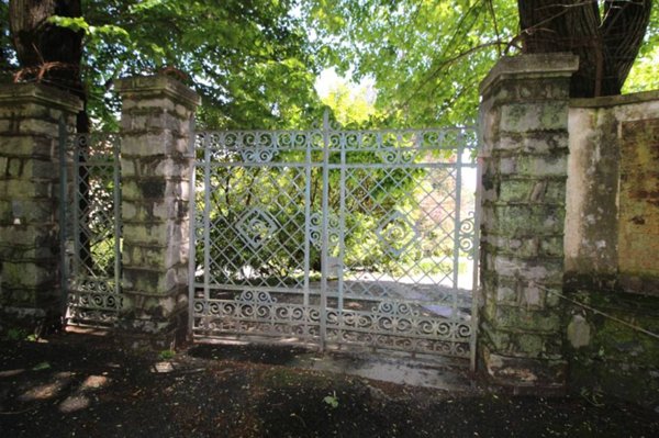 casa indipendente in vendita a Borgosesia