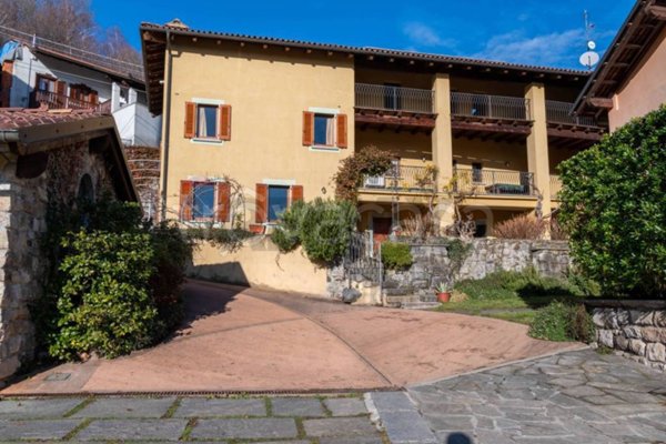 casa indipendente in vendita a Borgosesia