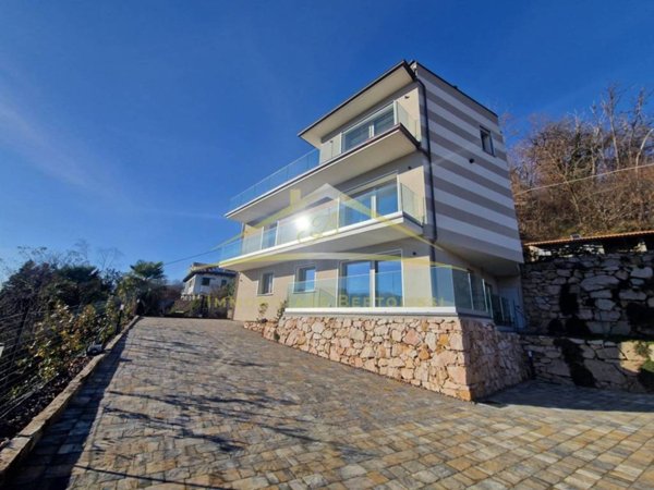 appartamento in vendita a Borgosesia