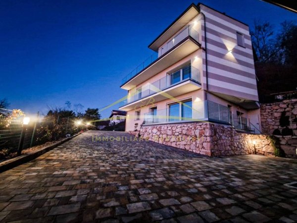 casa indipendente in vendita a Borgosesia