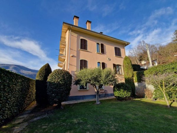 casa indipendente in vendita a Borgosesia