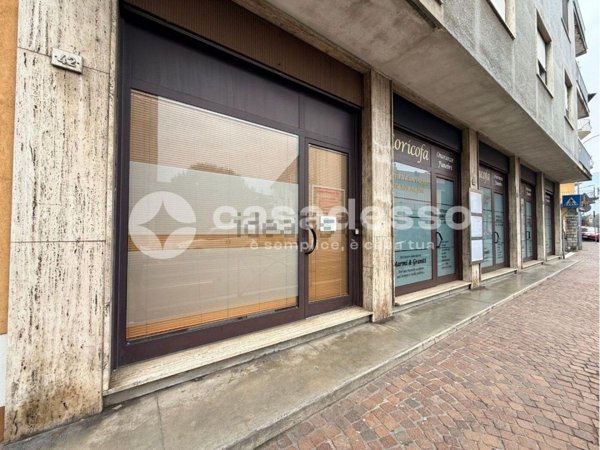 ufficio in vendita a Borgosesia