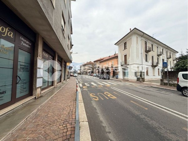 locale commerciale in vendita a Borgosesia