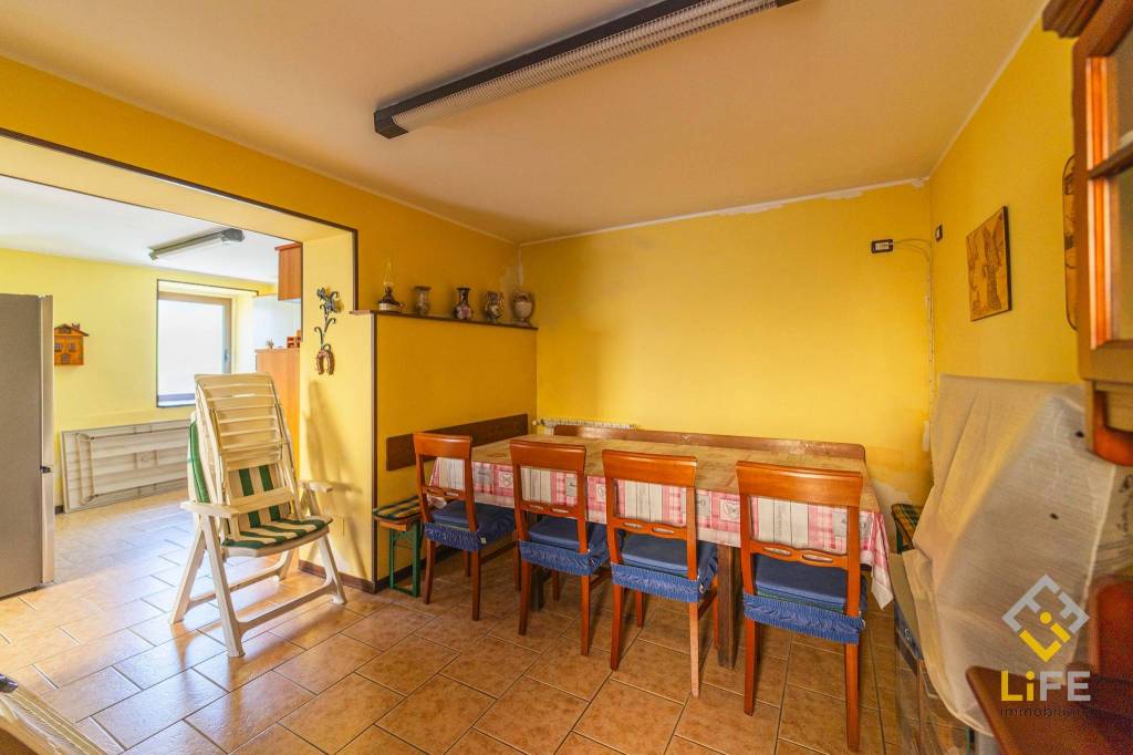 casa indipendente in vendita a Borgosesia