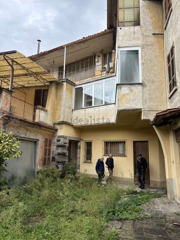 casa indipendente in vendita a Borgosesia