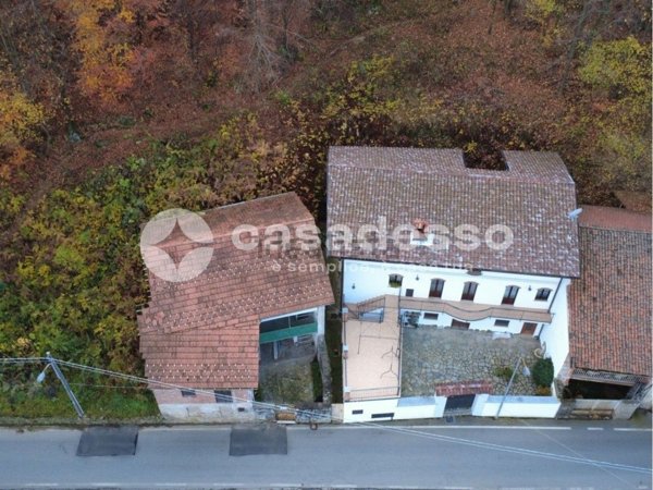 casa indipendente in vendita a Borgosesia