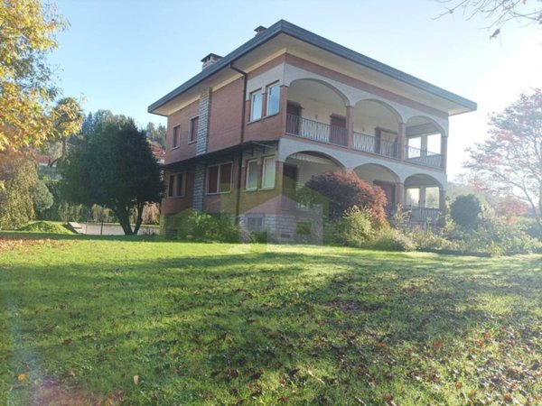 casa indipendente in vendita a Borgosesia