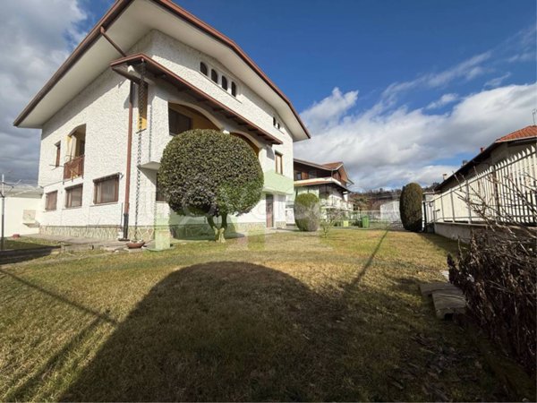 casa indipendente in vendita a Borgosesia