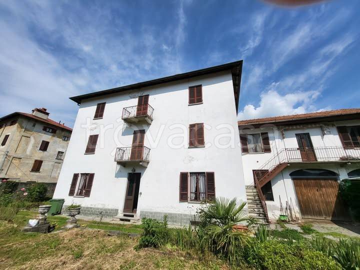 casa indipendente in vendita a Borgosesia