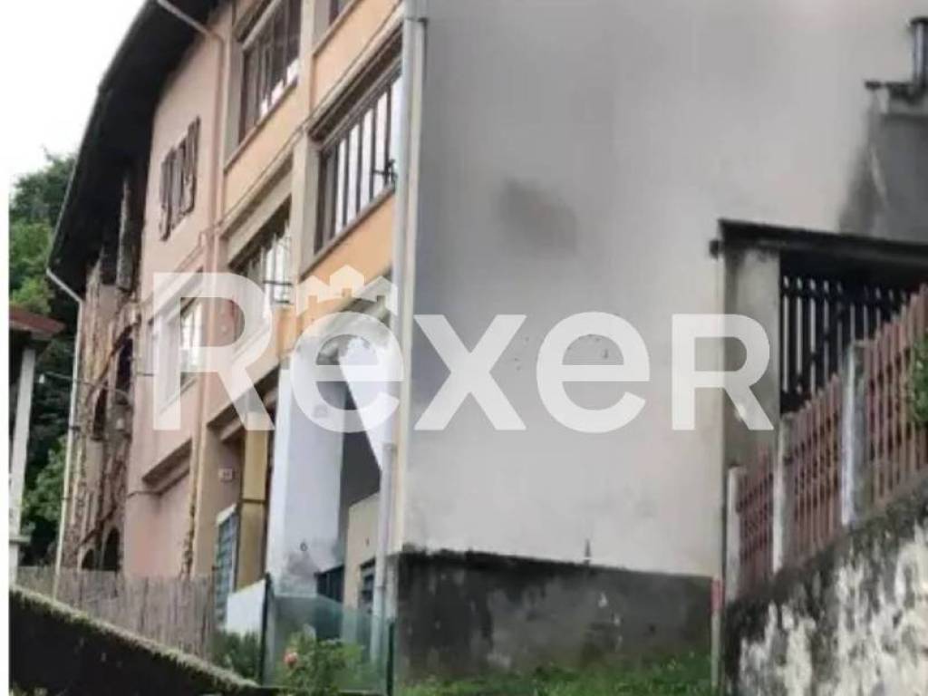 casa indipendente in vendita a Borgosesia
