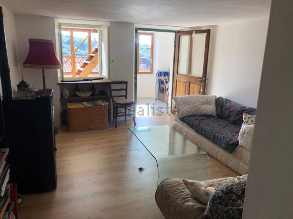 casa indipendente in vendita a Borgosesia