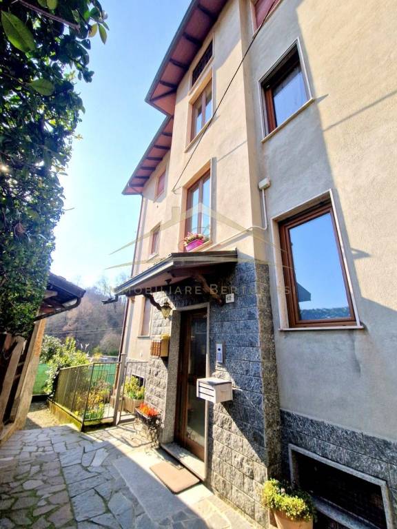 appartamento in vendita a Borgosesia