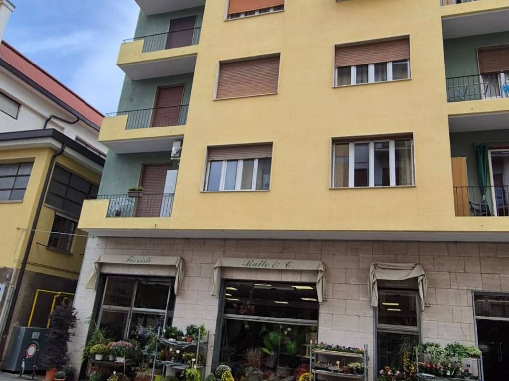 appartamento in vendita a Borgosesia