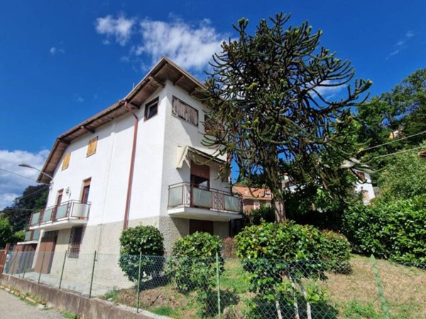 casa indipendente in vendita a Borgosesia