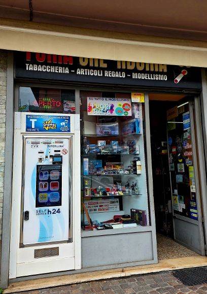 negozio in vendita a Borgosesia