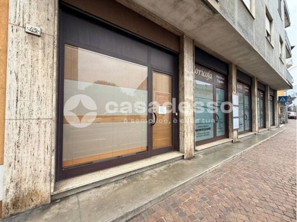 ufficio in vendita a Borgosesia