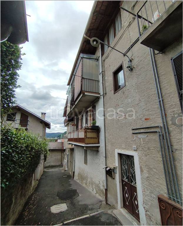 casa indipendente in vendita a Borgosesia