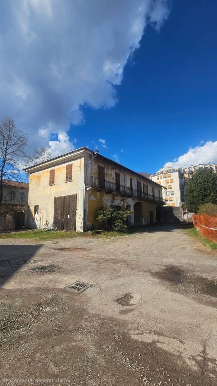 intera palazzina in vendita a Borgosesia