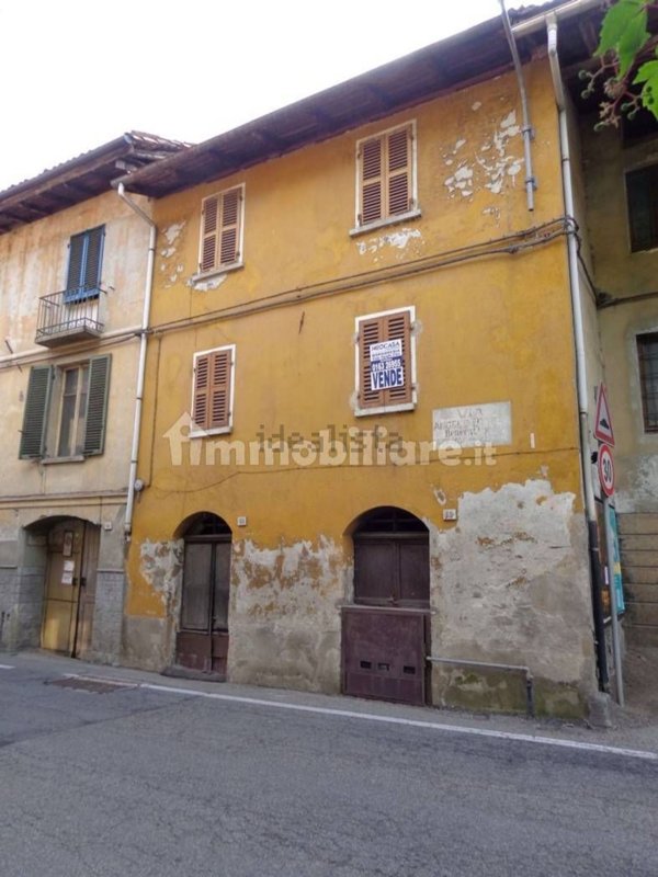 casa indipendente in vendita a Borgosesia