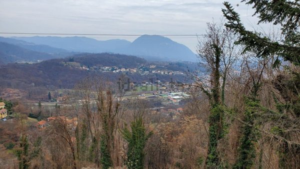 casale in vendita a Borgosesia