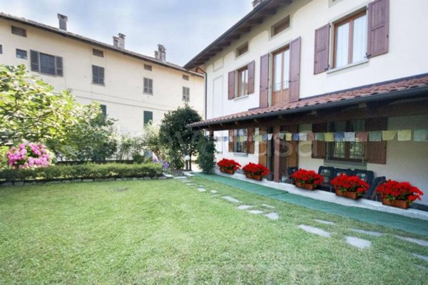 casa indipendente in vendita a Borgosesia