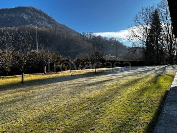 casa indipendente in vendita a Borgosesia
