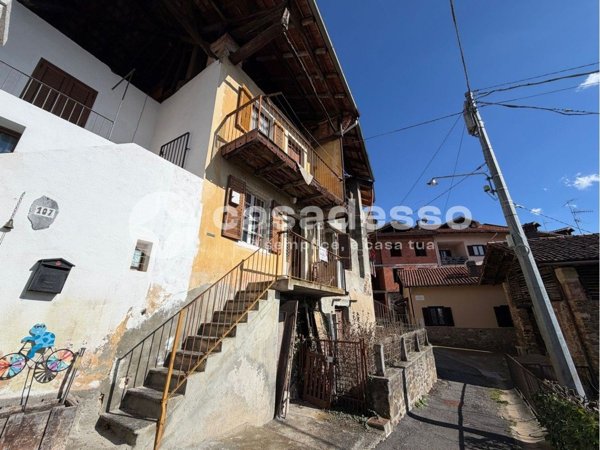 casale in vendita a Borgosesia