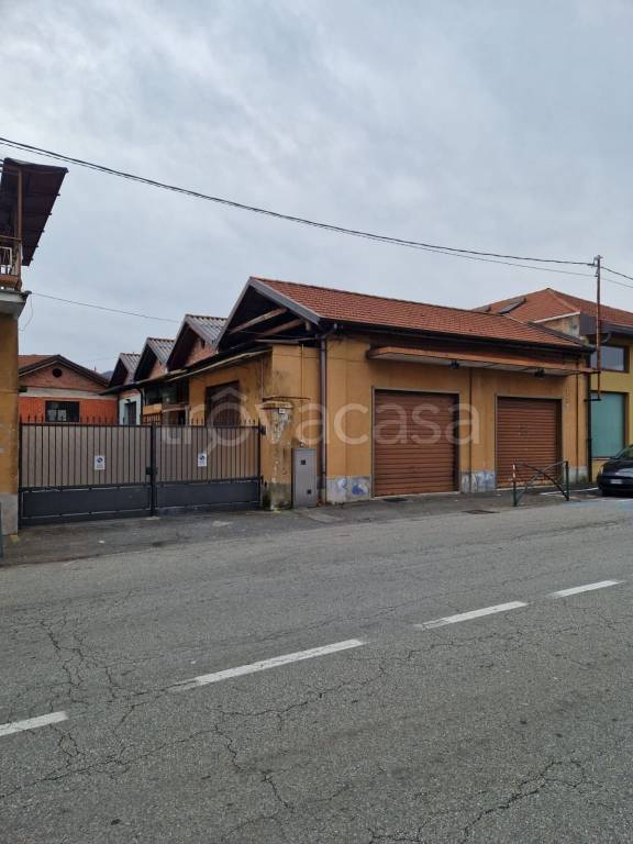 negozio in vendita a Borgosesia