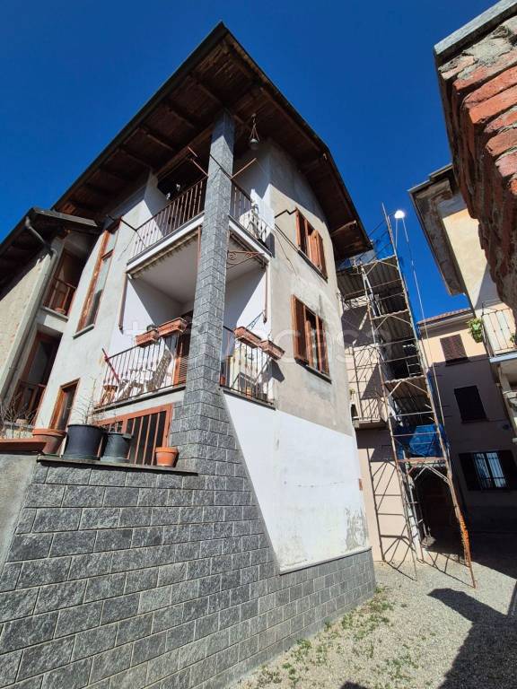 casa indipendente in vendita a Borgosesia