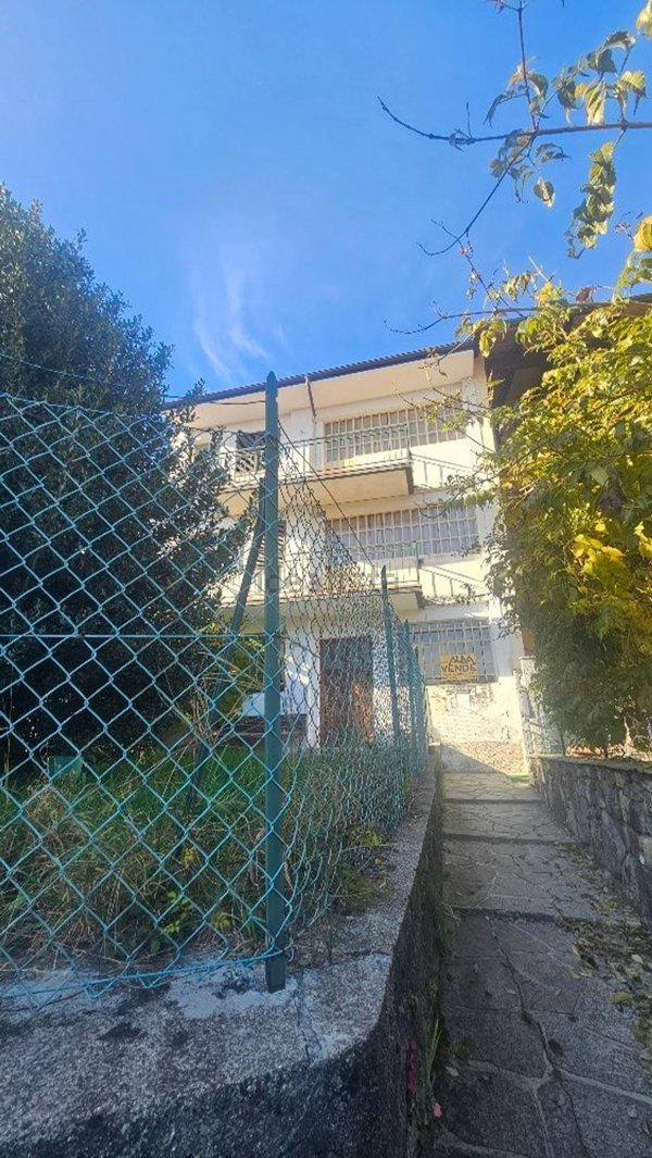 casa indipendente in vendita a Borgosesia