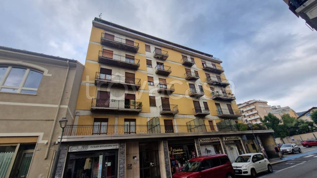 appartamento in vendita a Borgosesia