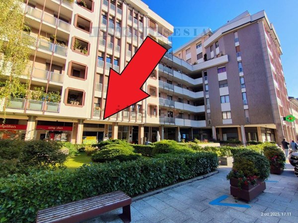 locale di sgombero in vendita a Borgosesia