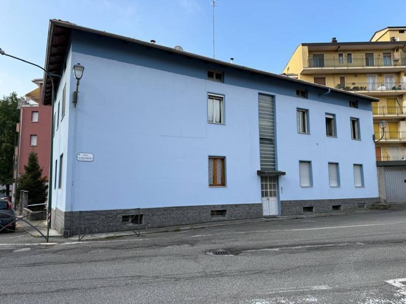 appartamento in vendita a Borgosesia