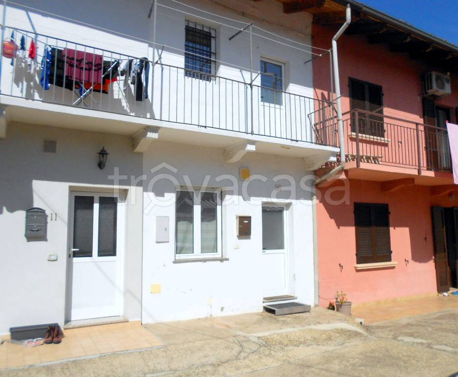 casa indipendente in vendita a Borgo Vercelli