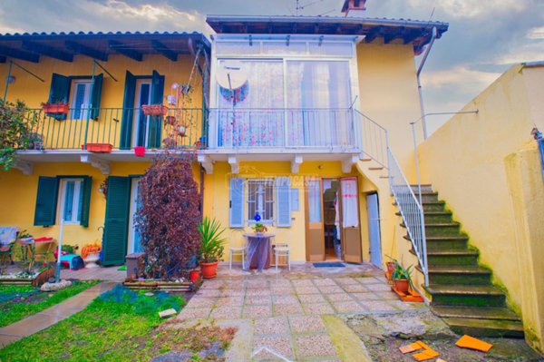 casa indipendente in vendita a Borgo Vercelli